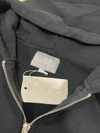 Sudadera VestaGarments Negra con Cremallera