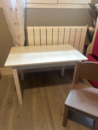 Mesa y silla infantil