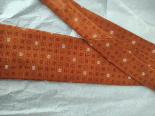 Corbata LOEWE 100% seda naranja