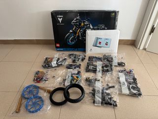 LEGO Technic Yamaha MT-10 SP 42159