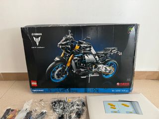 LEGO Technic Yamaha MT-10 SP 42159