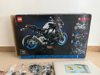 LEGO Technic Yamaha MT-10 SP 42159