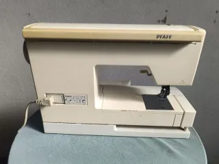 Máquina de coser PFAFF tipitronic