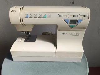 Máquina de coser PFAFF tipitronic