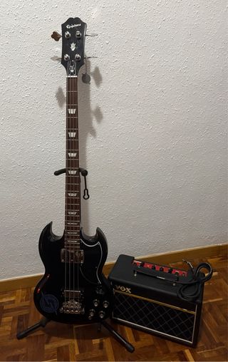 Bajo Epiphone EB-3 Negro y Amplificador Pathfinder