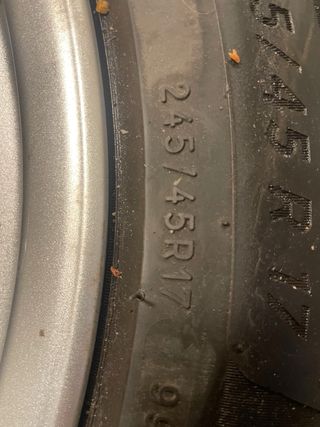 Llantas Mercedes 17” con neumáticos