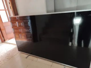 Smart TV LED 4K UHD 65" por piezas o para reparar.