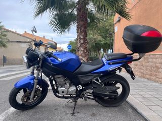 Daelim Roadwin 125 FI con maleta, ITV EN VIGOR