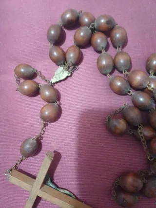 Rosario Antiguo Madera.1'39 cm aprox Largo