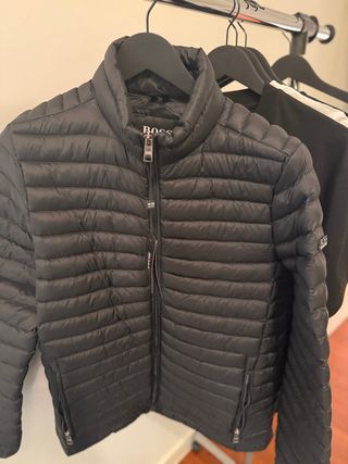 Chaqueta BOSS acolchada negra hombre