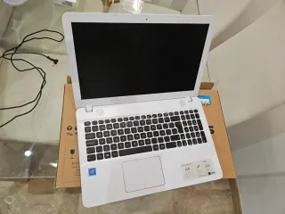 Portátil Asus