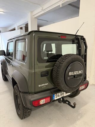 Suzuki Jimny 2024