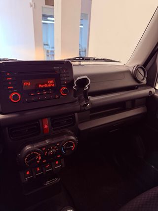 Suzuki Jimny 2024