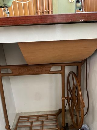 Máquina de coser Refrey Preferida