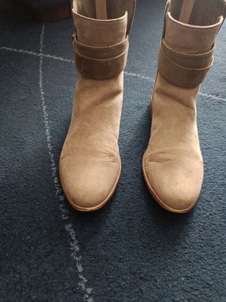 Botines ante señora Zara