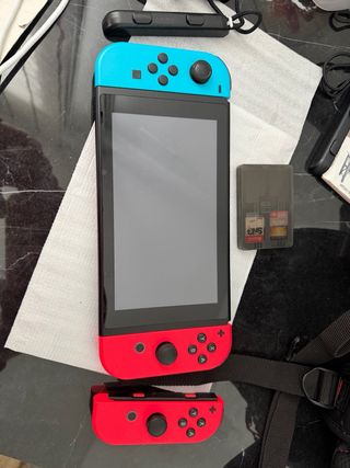 Nintendo Switch Azul y Rojo