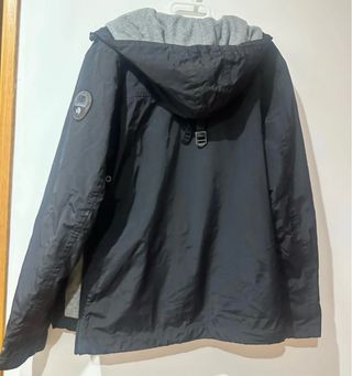 Chaqueta Napapijri Negra con Capucha
