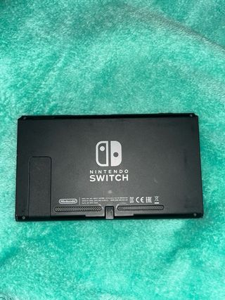 Nintendo Switch + Accesorios y Juegos