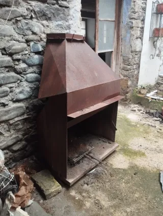 Chimenea o barbacoa de leña