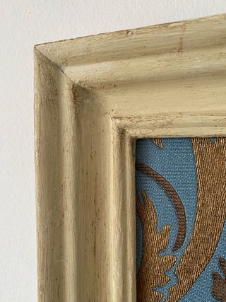 Cuadro antiguo tela beige y azul 25x32