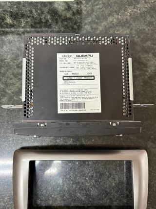 Radio y embellecedor Subaru Impreza 2010