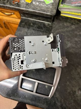 Radio y embellecedor Subaru Impreza 2010