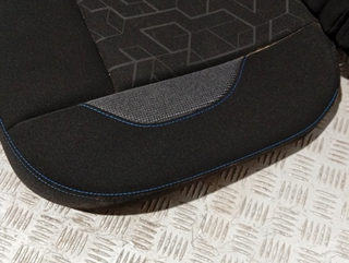 ASIENTOS TRASEROS PEUGEOT 2008 HM01