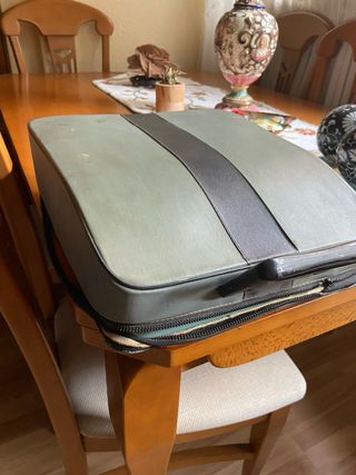 Máquina de escribir Olivetti Pluma 22