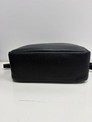 Tracolla in pelle nera