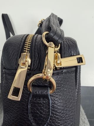 Tracolla in pelle nera