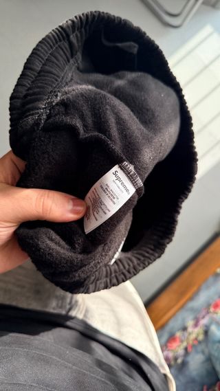 Pantalón Supreme Negro- Verificado Vinted