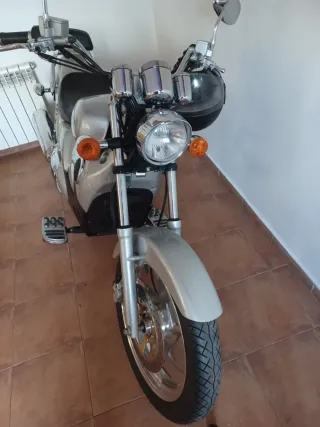 Moto Chopper CSR Automática