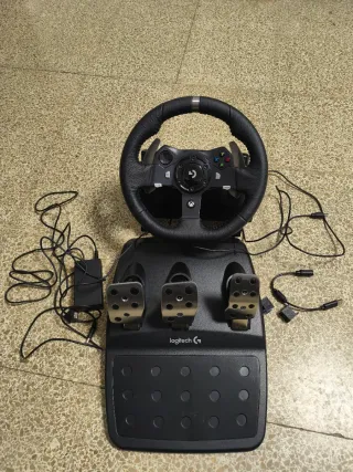 Volante de carreras y pedalera Logitech G920