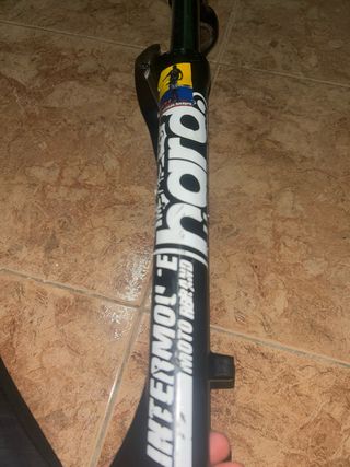 Horquilla de bicicleta negra