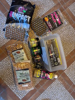 Lote de cebos MAINLINE