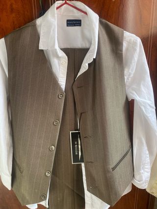 Traje de niño 12/13 años NUKUTAVAKE Talla M