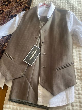 Traje de niño 12/13 años NUKUTAVAKE Talla M