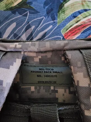Mochila Mil-Tec US ASSAULT camuflaje desierto 20 L