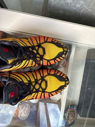 Nike Shox TL Naranja y Amarillo