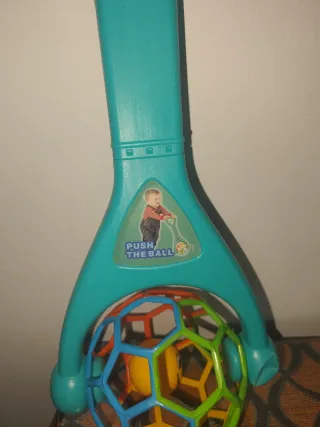 arrastre con pelota para bebé