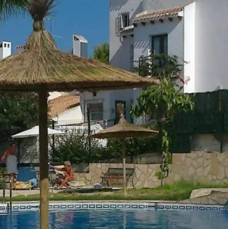 Pérgola de brezo y madera