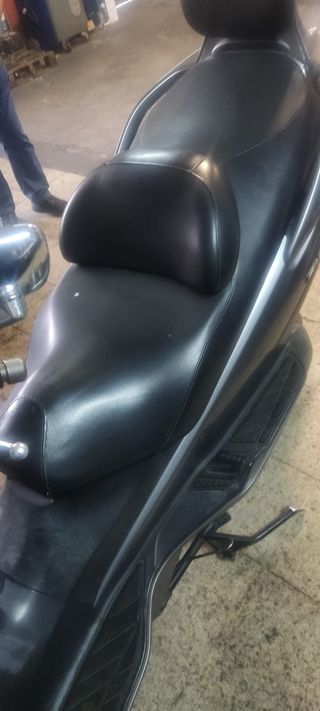 Suzuki Burgman 250cc Maxi Scooter