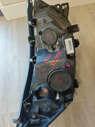 Faro Izquierdo Iveco Daily