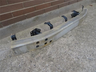 Refuerzo paragolpes delantero toyota j15