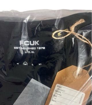 Talla M / XL. Camiseta manga corta FCUK