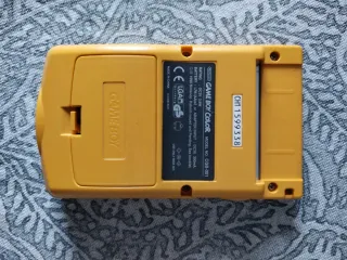 Nintendo GameBoy Color Amarillo + 4 juegos + funda