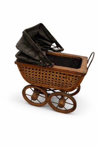 Carrito Muñecas Antiguo Madera Mimbre Años 30
