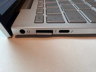 HP ENVY 13 i5 | Full HD | muy bien cuidado