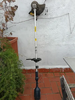 Desbrozadora y Soplador a Batería