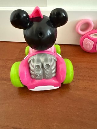 Coche teledirigido Minnie Mouse Disney.